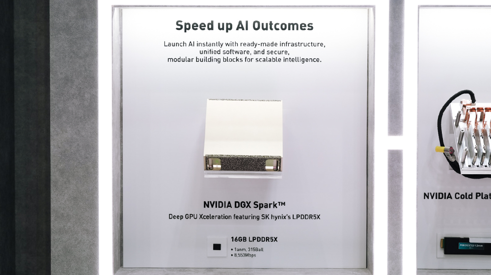 SK hynix LPDDR5X and DGX Spark exhibit